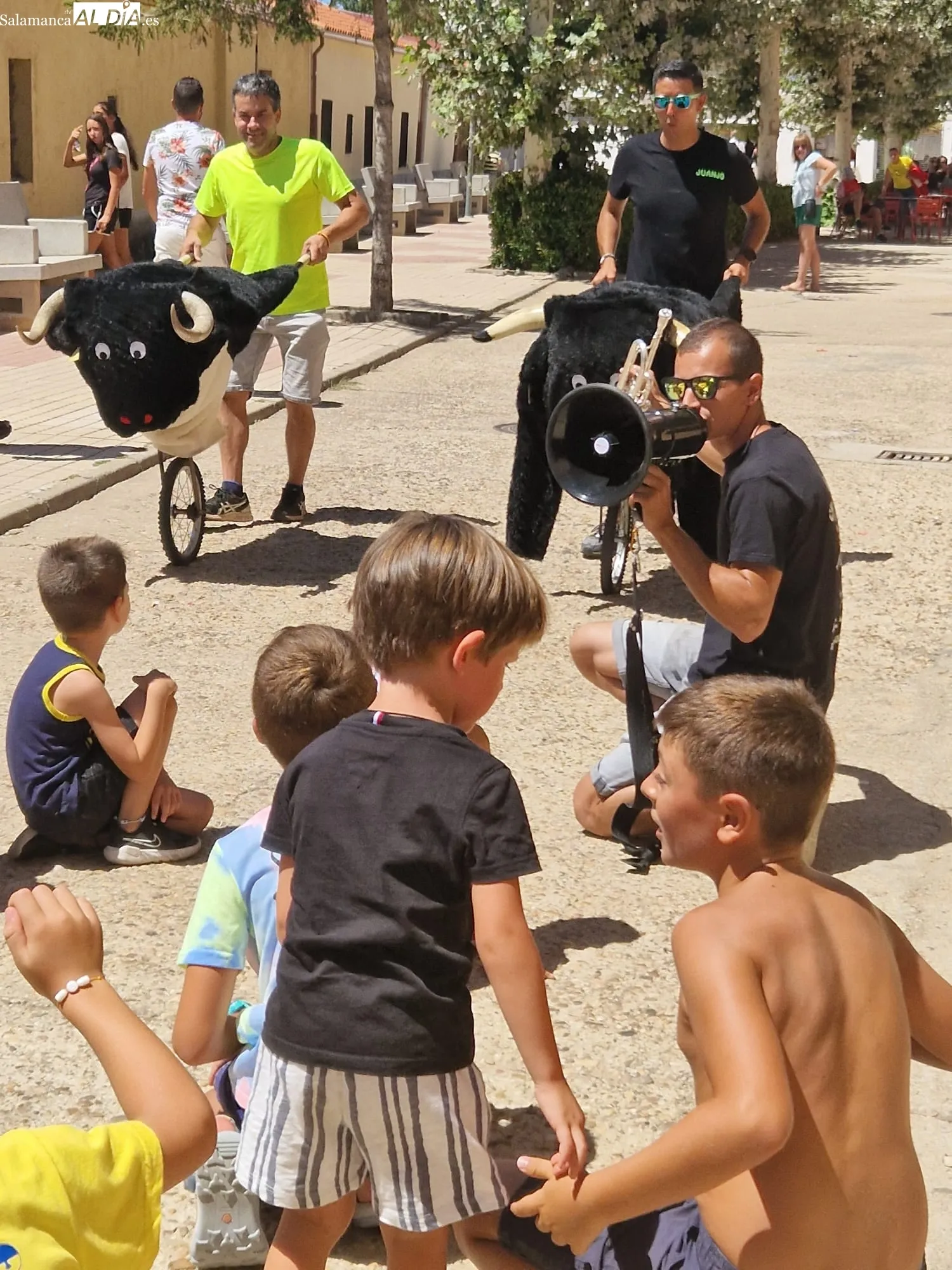 Foto 5 - Do&ntilde;inos disfruta de su tradicional paellada y los carretones