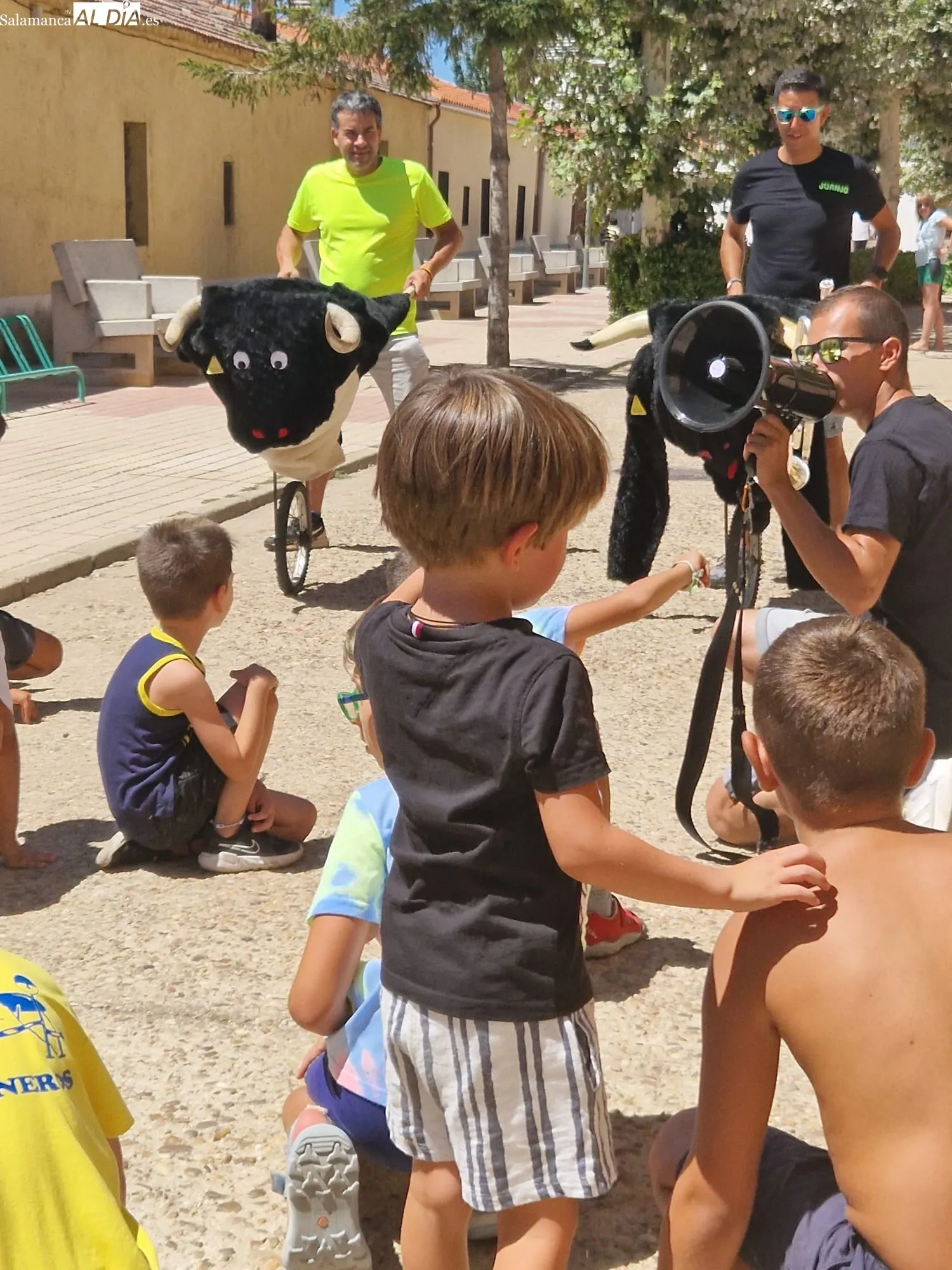 Foto 9 - Do&ntilde;inos disfruta de su tradicional paellada y los carretones