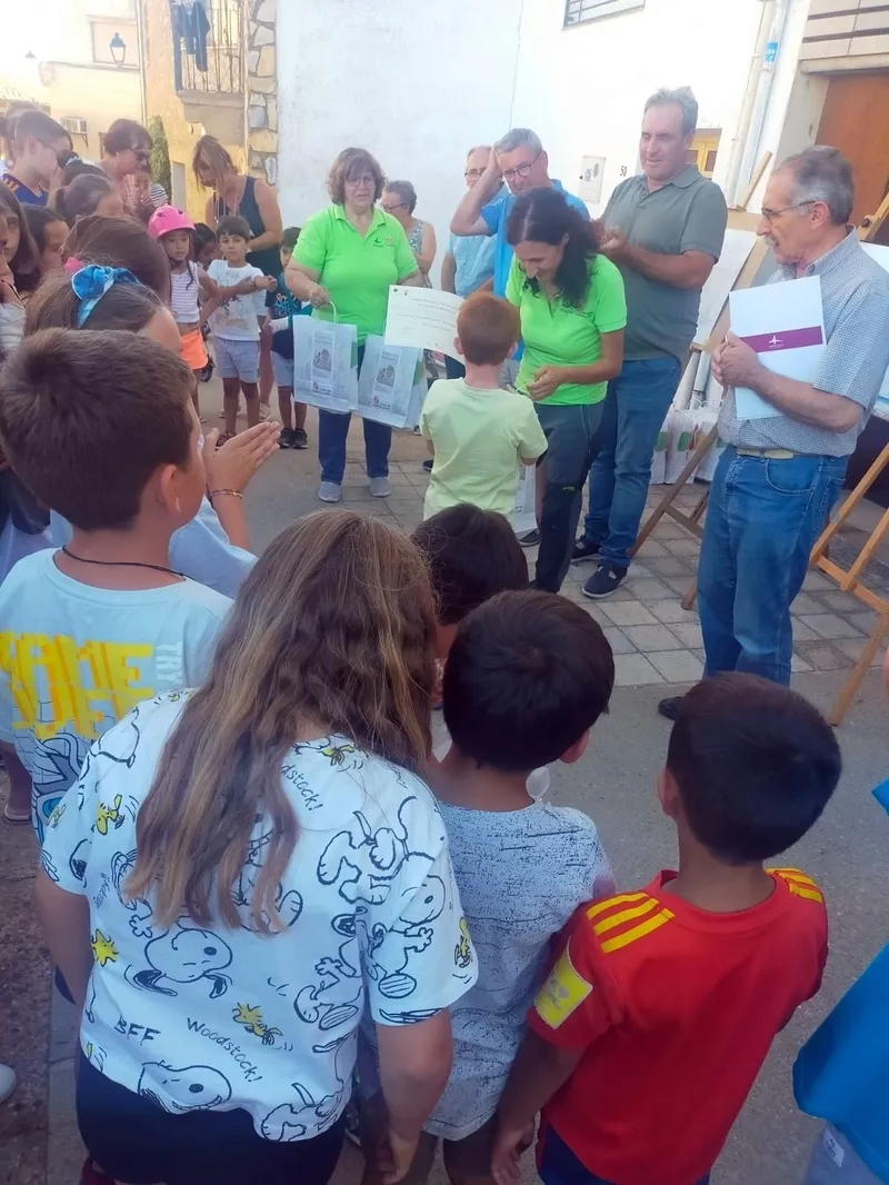 Foto 8 - Javier Encinas recibe el primer premio del V Certamen de pintura r&aacute;pida 'Villa de Sobradillo' por &lsquo;Tiempos modernos&rsquo;
