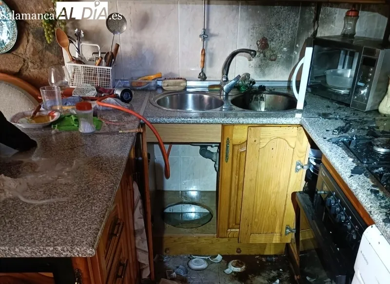 Aspecto en el que quedó la cocina tras el fuego