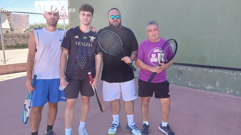 III Torneo de Frontenis de Saldeana con 14 parejas participantes 