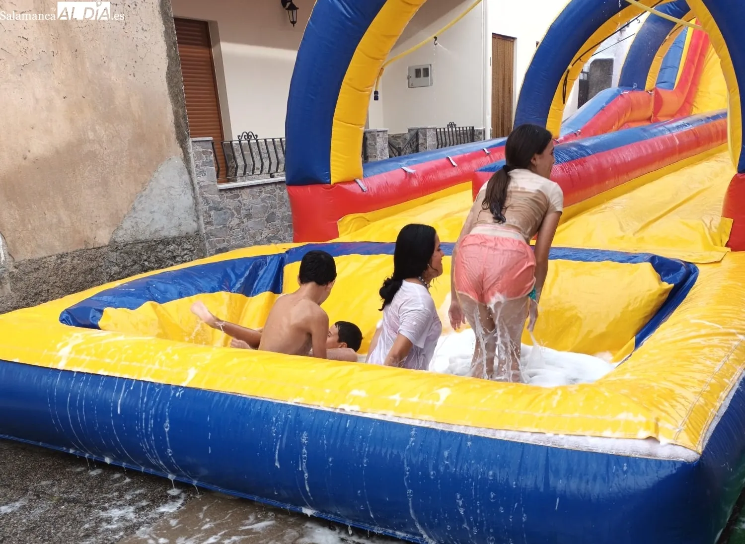 Tobogán de agua en Bañobárez