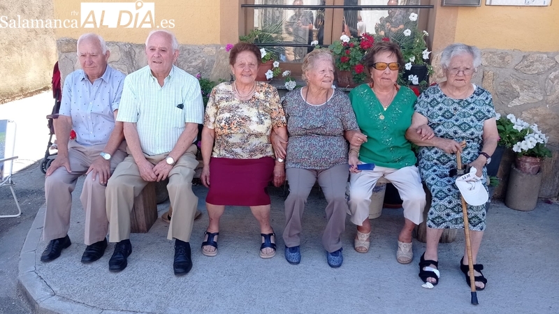 Reunión al completo de la familia Sevilla Moronta en Masueco, la más longeva de la localidad  