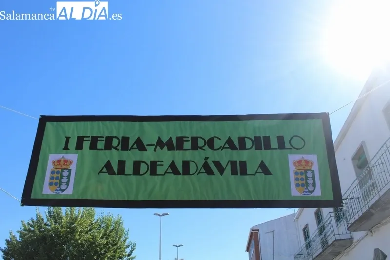 Éxito de feriantes y público en la primera edición de la Feria-Mercadillo de Aldeadávila de la Ribera / FOTOS: CORRAL Y SAIRA ANDRÉS 