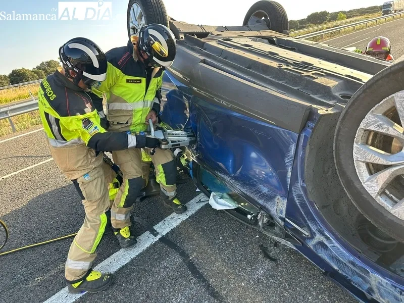 En el rescate de los heridos intervinieron los Bomberos de Vitigudino