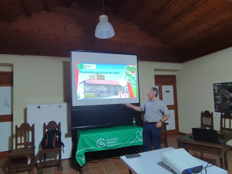 Charla sobre el cáncer de colón en la Casa del Parque Arribes del Duero en Sobradillo 