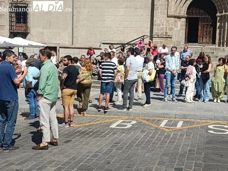 Béjar se concentra contra la violencia machista tras el asesinato a una vecina | FOTOS: David Sánchez 