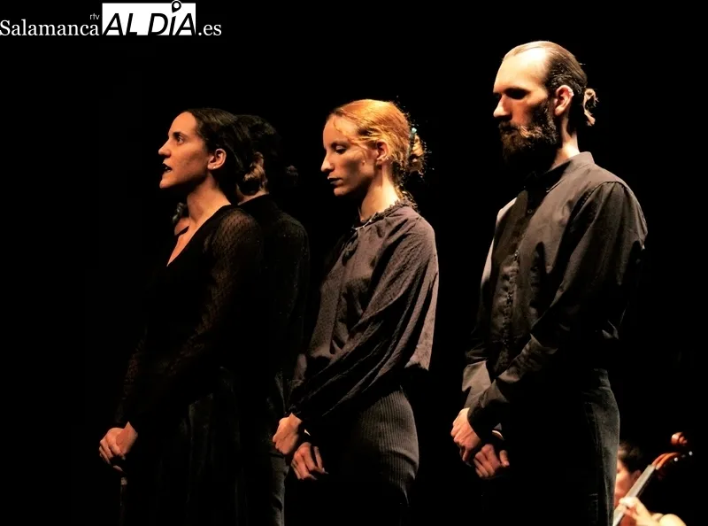 El texto de la obra, dirigida por Raquel García Sevillano, es una adaptación de Patricia Sánchez a partir de 'La casa de Bernarda Alba', de Lorca