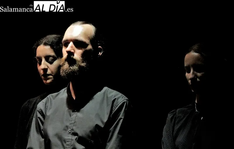 El texto de la obra, dirigida por Raquel García Sevillano, es una adaptación de Patricia Sánchez a partir de 'La casa de Bernarda Alba', de Lorca