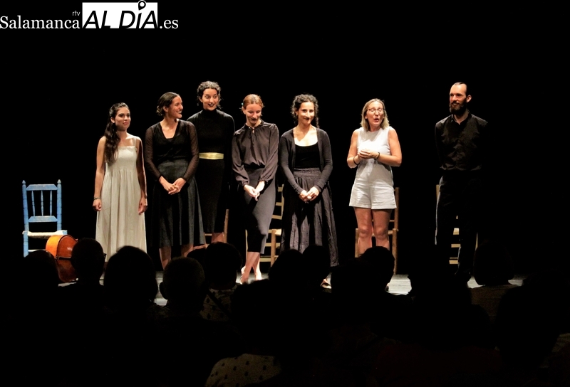 El texto de la obra, dirigida por Raquel García Sevillano, es una adaptación de Patricia Sánchez a partir de 'La casa de Bernarda Alba', de Lorca