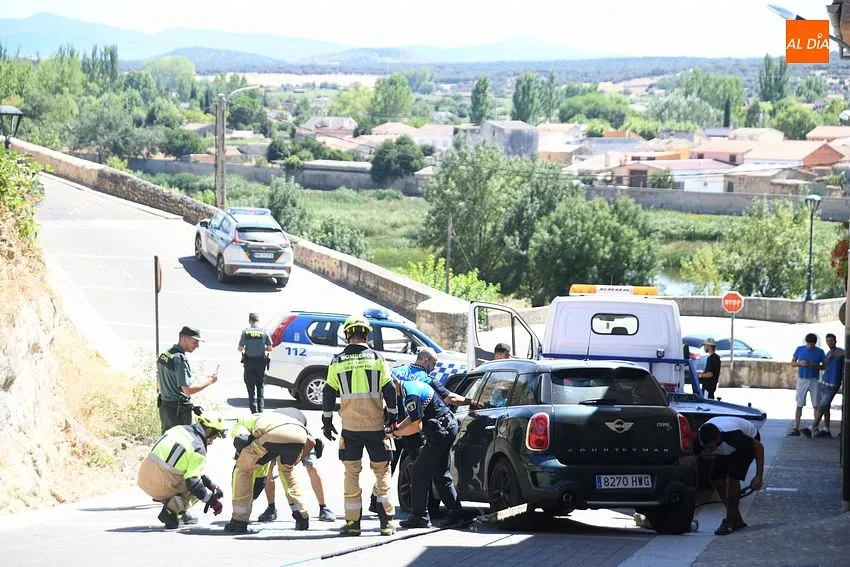 Foto 2 - Vuelca un veh&iacute;culo tras una ins&oacute;lita bajada sin conductor desde La Colada