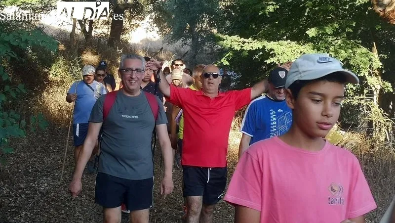Foto 7 - La caminata a la estaci&oacute;n de Valdenoguera cierra las actividades festivas en La Fregeneda