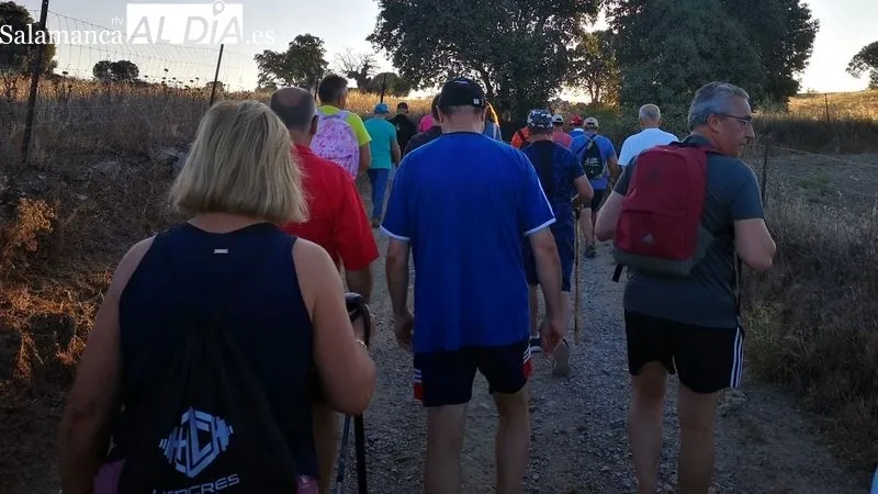 Foto 3 - La caminata a la estaci&oacute;n de Valdenoguera cierra las actividades festivas en La Fregeneda