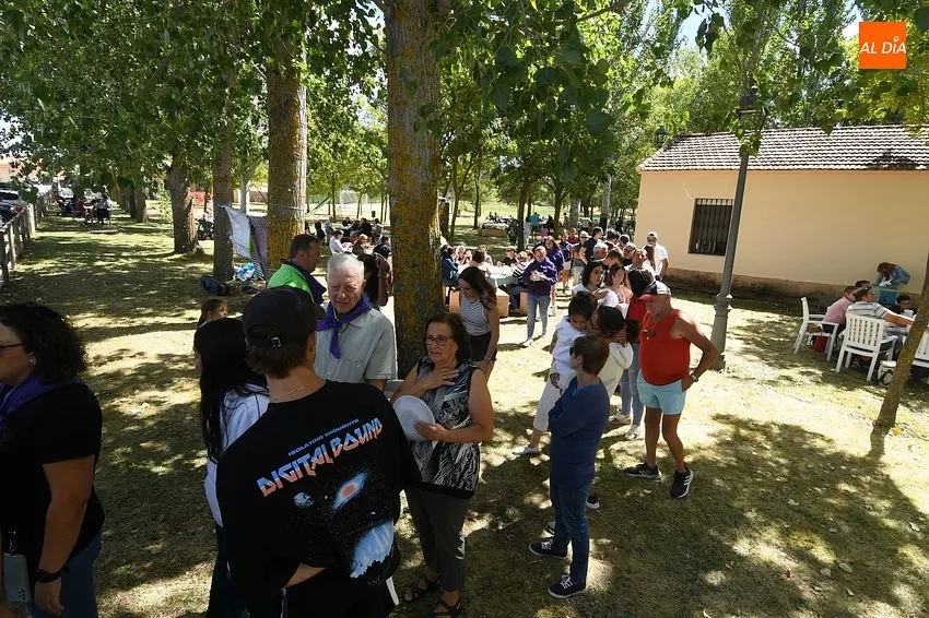 Comida popular en Morasverdes fon de fiestas/ Fotos: Adrián M.Pastor