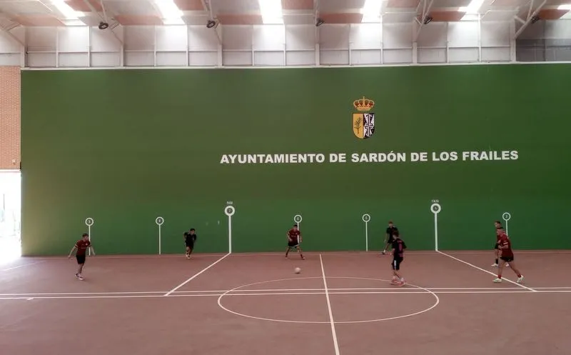 Foto 5 - El Real Monleras se impone por 5-3 al Misco de Ledesma en el IV Torneo de F&uacute;tbol Sala de Sard&oacute;n de los Frailes 
