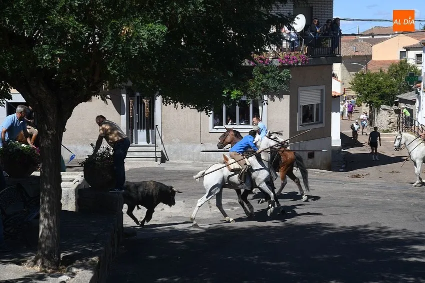 encierro a caballo VIllar de Ciervo