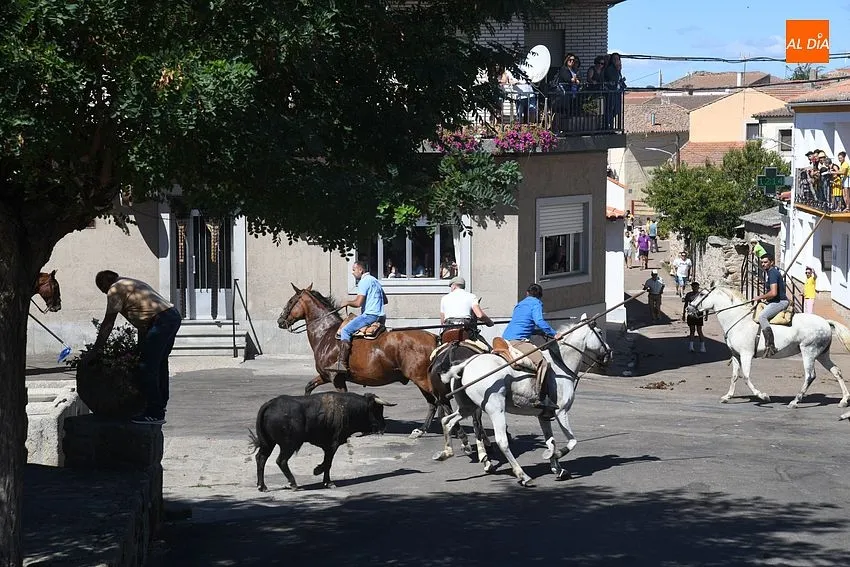 encierro a caballo VIllar de Ciervo