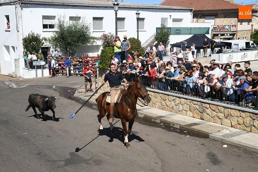 encierro a caballo VIllar de Ciervo