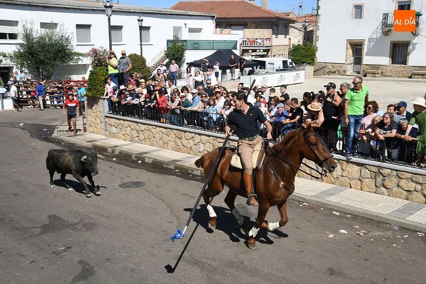 encierro a caballo VIllar de Ciervo