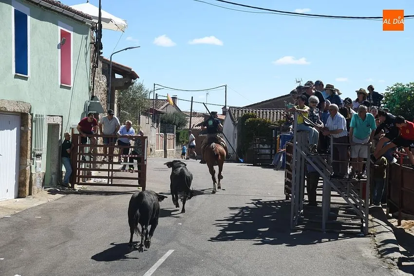 encierro a caballo VIllar de Ciervo
