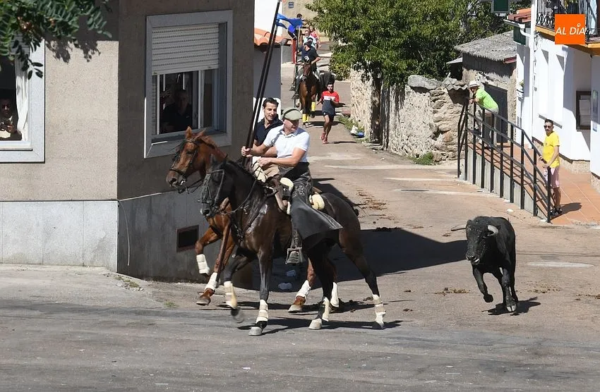 encierro a caballo VIllar de Ciervo