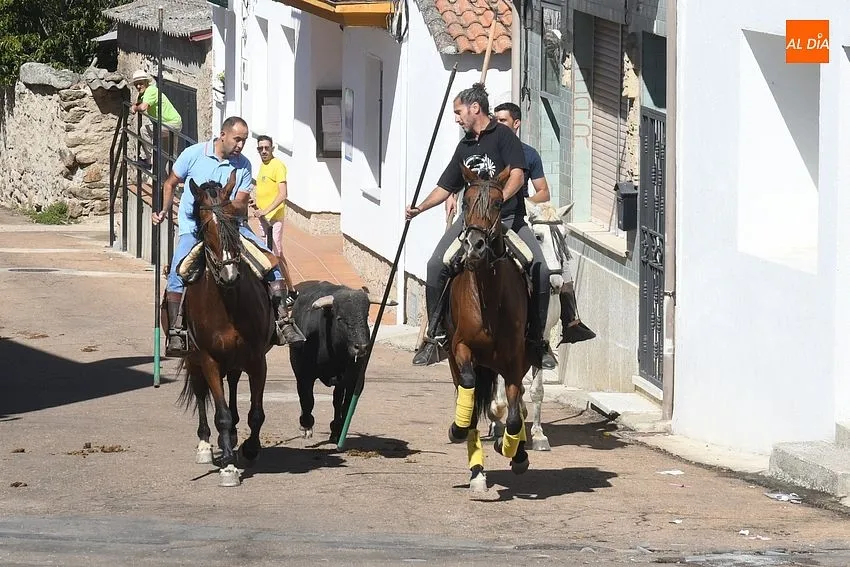 encierro a caballo VIllar de Ciervo