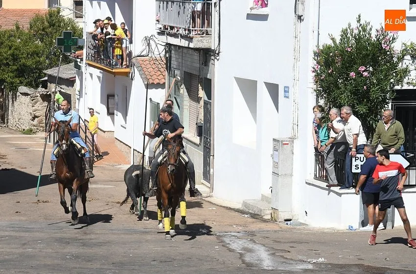 encierro a caballo VIllar de Ciervo
