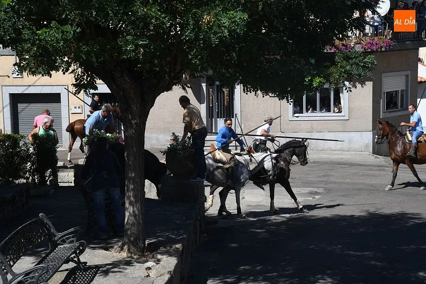 encierro a caballo VIllar de Ciervo