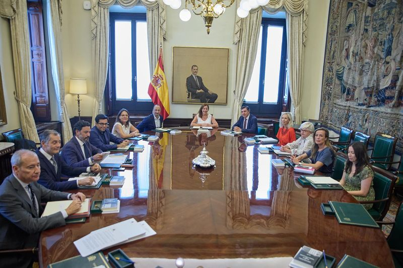ERC y Junts consiguen grupo propio en la Mesa del Congreso gracias a los diputados prestados por PSOE y Sumar