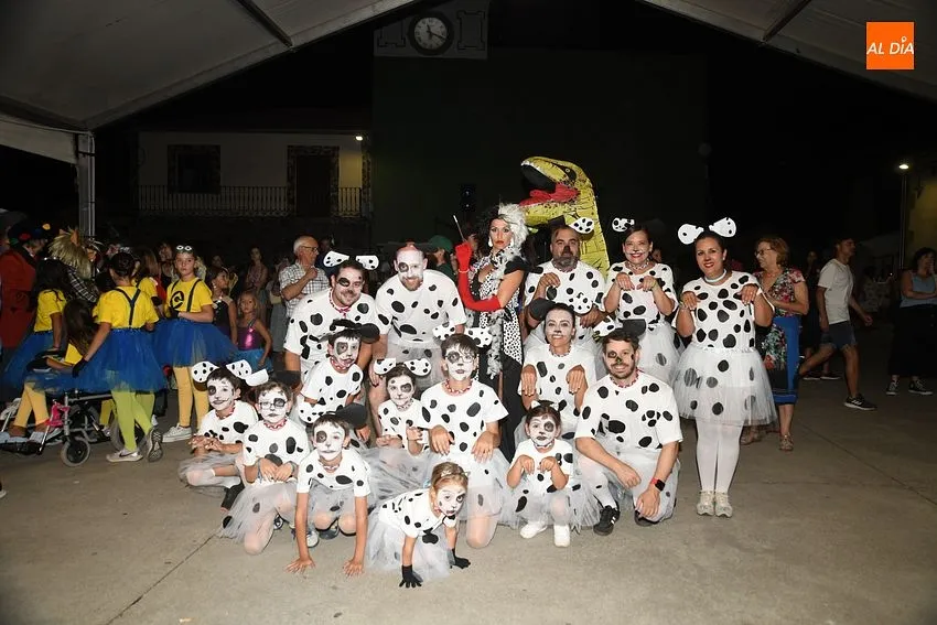 fiesta disfraces morasverdes