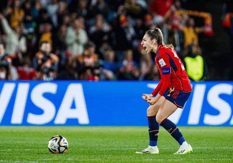 Olga Carmona tras el gol. Foto: @SEFutbolFem