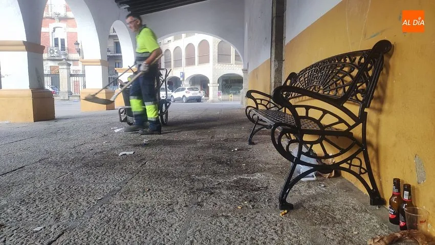 Foto 5 - El Martes Mayor dej&oacute; entre 7 y 8 toneladas m&aacute;s de basura que un d&iacute;a normal