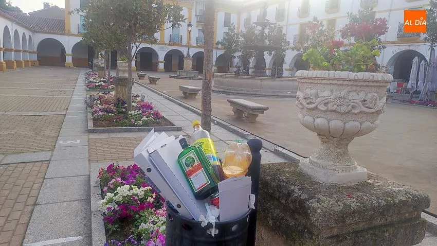 Foto 6 - El Martes Mayor dej&oacute; entre 7 y 8 toneladas m&aacute;s de basura que un d&iacute;a normal