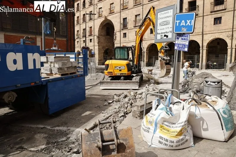 Obras de peatonalización en la Plaza del Mercado y en la calle San Pablo. Foto de David Sañudo