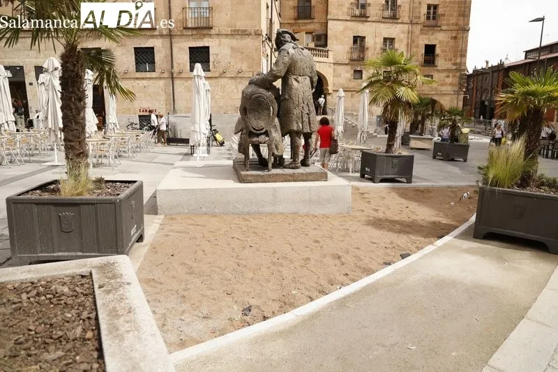 Obras de peatonalización en la Plaza del Mercado y en la calle San Pablo. Foto de David Sañudo