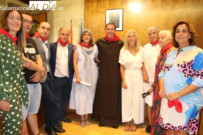 Foto 3 - El preg&oacute;n de Miguel &Aacute;ngel Gonz&aacute;lez resalta la riqueza del coraz&oacute;n teresiano y albense