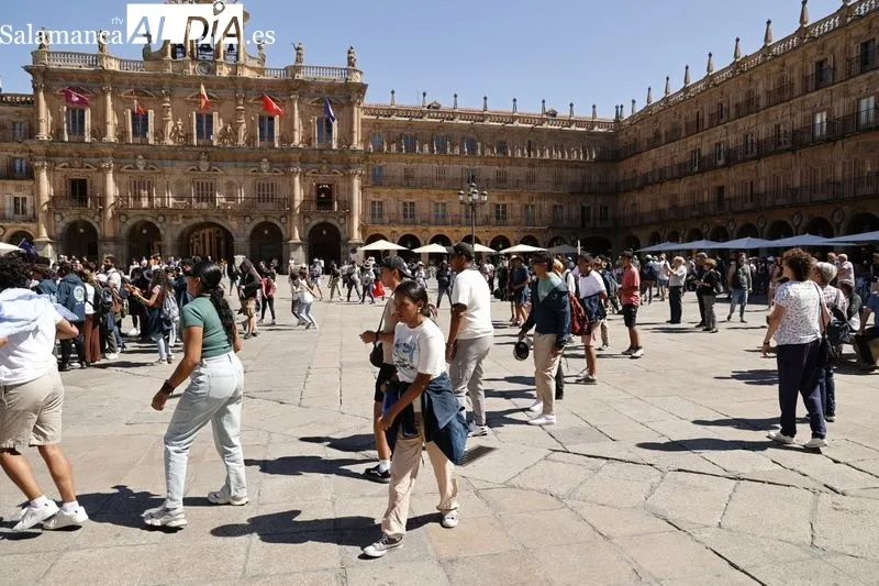 Jóvenes que se dirigen a la JMJ en Salamanca | FOTOS: David Sañudo 