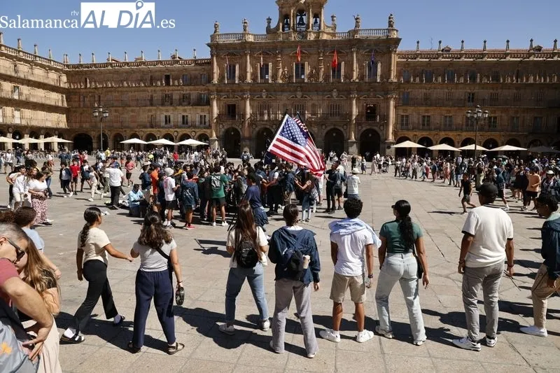 Jóvenes que se dirigen a la JMJ en Salamanca | FOTOS: David Sañudo 