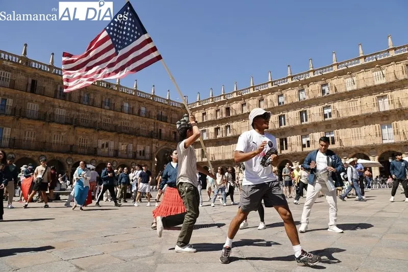 Jóvenes que se dirigen a la JMJ en Salamanca | FOTOS: David Sañudo 