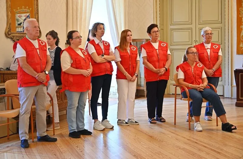Recepción en el Ayuntamiento a una delegación de Cruz Roja Salamanca