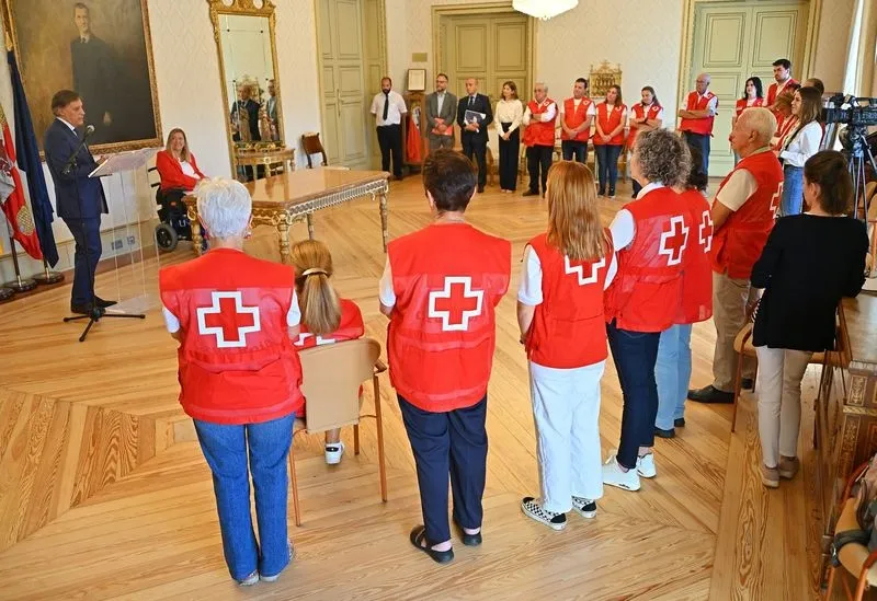 Recepción en el Ayuntamiento a una delegación de Cruz Roja Salamanca