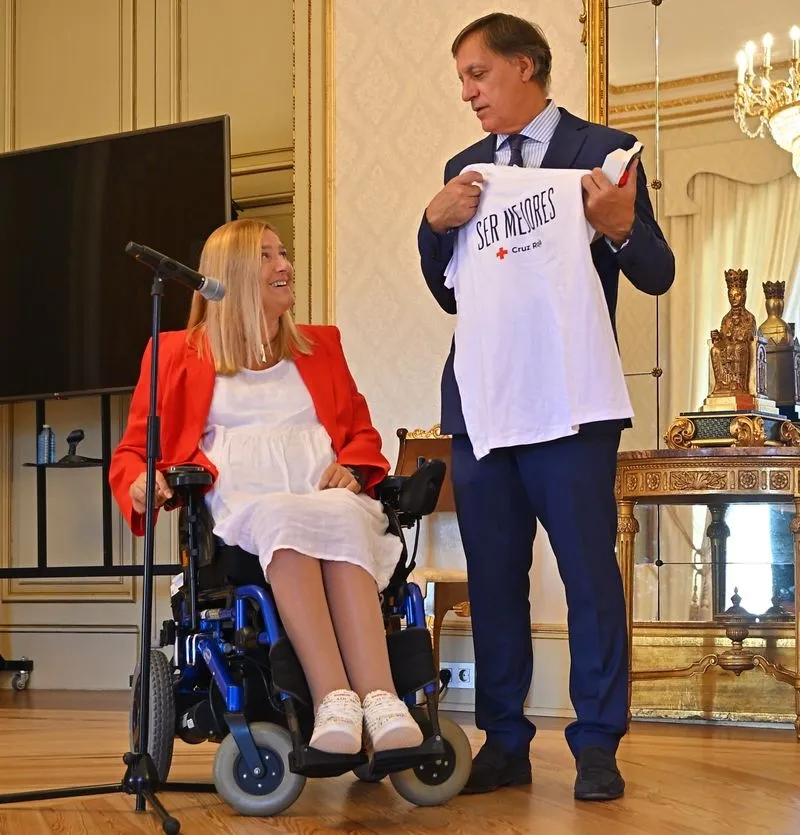Recepción en el Ayuntamiento a una delegación de Cruz Roja Salamanca