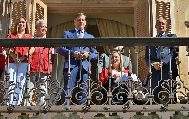 Recepción en el Ayuntamiento a una delegación de Cruz Roja Salamanca