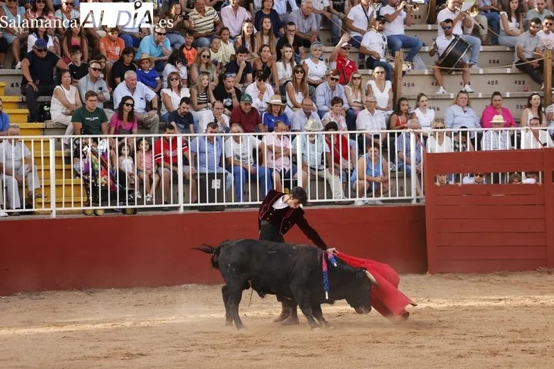 Foto 13 - Pedro Andr&eacute;s, Manuel Tabernero y &ldquo;El Mene&rdquo; se exhiben con tres novillos de la ganader&iacute;a de Escudero de Cortos