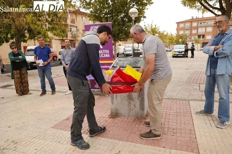 Homenaje celebrado en la plaza Alcalde Prieto Carrasco de Salamanca. Fotos: David Sañudo