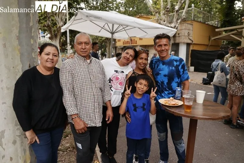 Ambiente en las casetas de la Feria de Día ubicadas en La Alamedilla. Fotos: David Sañudo