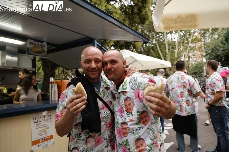 Ambiente en las casetas de la Feria de Día ubicadas en La Alamedilla. Fotos: David Sañudo