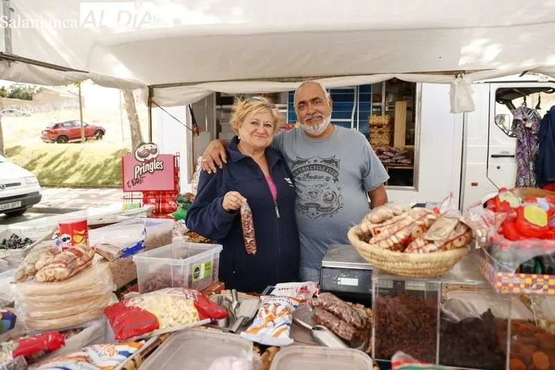 El Rastro, este domingo en la avenida Carmen Martín Gaite. Fotos: David Sañudo