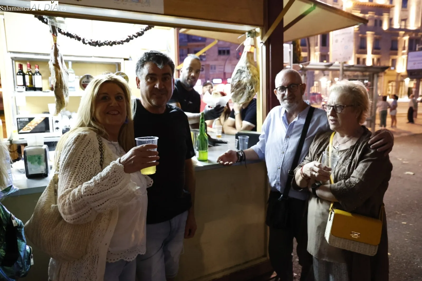 Foto 6 - Las casetas de la Alamedilla presentan un buen ambiente este martes