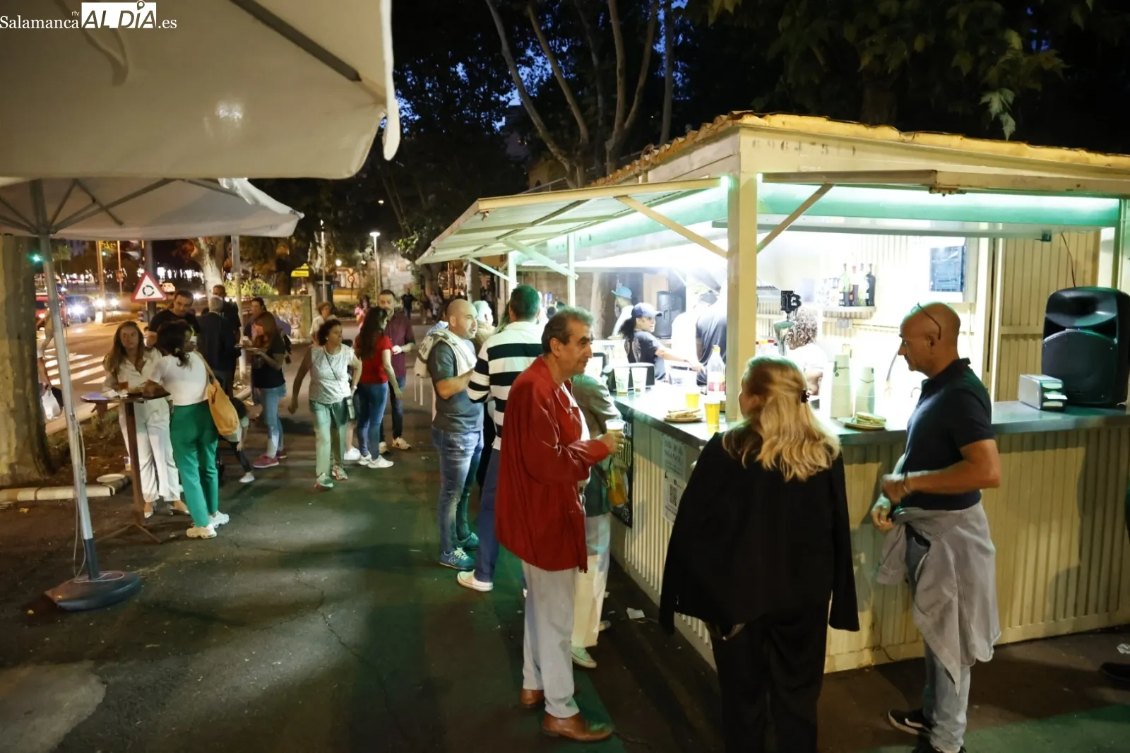Foto 2 - Las casetas de la Alamedilla presentan un buen ambiente este martes